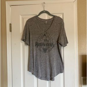 Cute gray t- shirt by Techstyles.